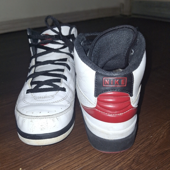 Jordan Retro 2 - Picture 3 of 4